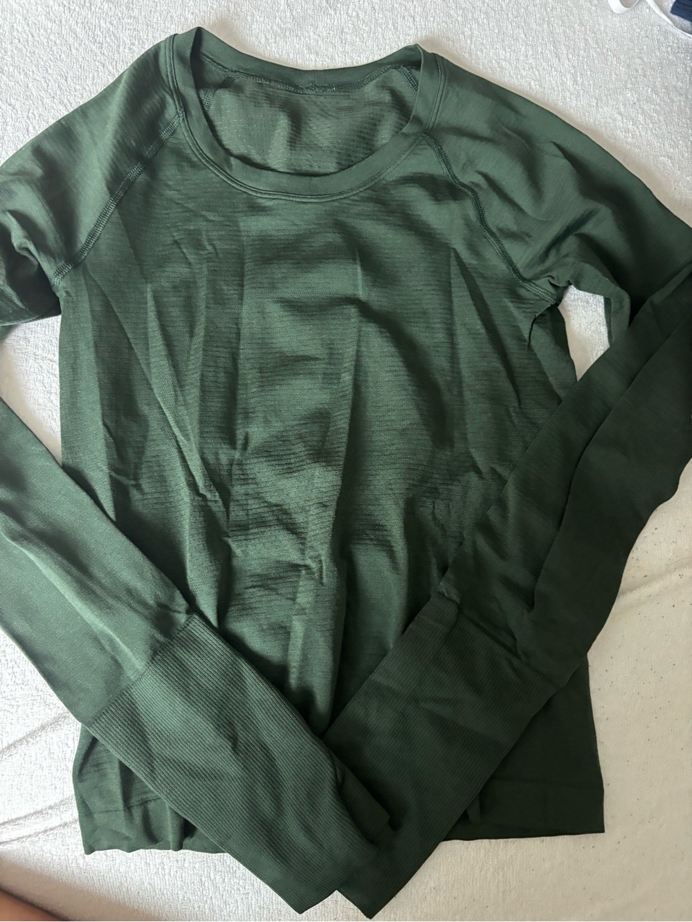 lululemon athletica Long Sleeve Tee in Dark Green